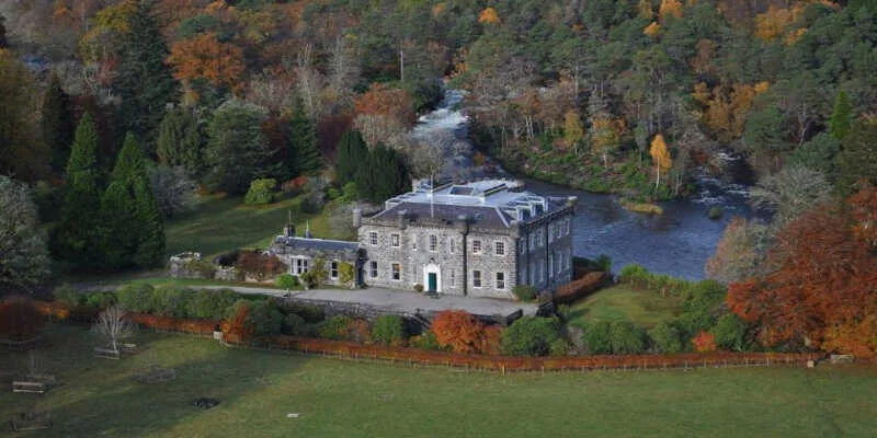 Achnacarry steading apartments blends old stone and style.