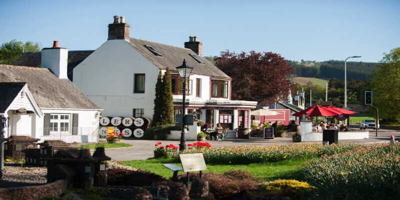 Highland Scotland Pubs And Restaurants|8 Highland Glens